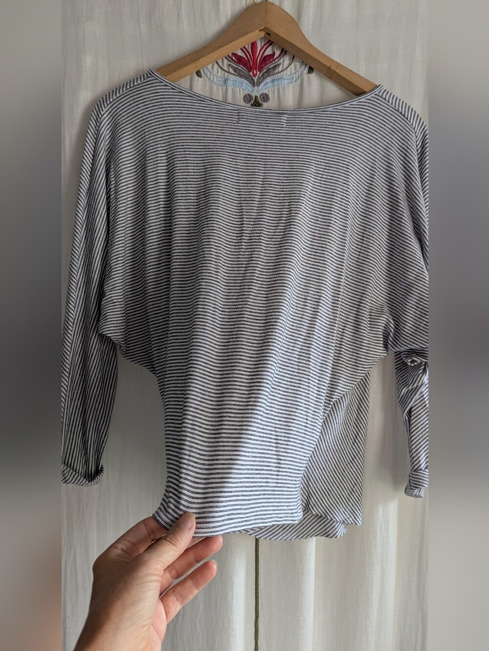 Bailey / 44 Cute White & Black Stripe Wrap Top 3/4 Sleeve Made In USA - Picture 8 of 11